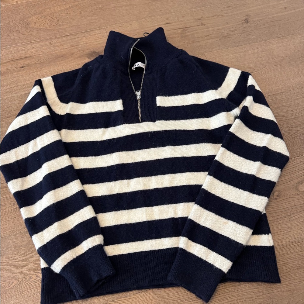 Zara Navy and Cream Striped V-Neck Half-Zip Sweater